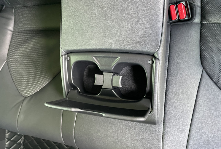 TOYOTA Camry 2.5 VVT-I 16V HYBRID DESIGN 218