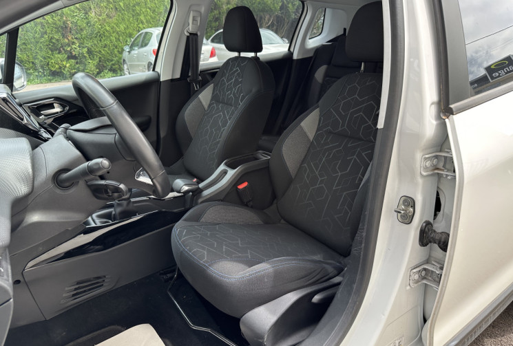 PEUGEOT 2008 1.5 BLUE HDI 100 CH SIGNATURE BVM5