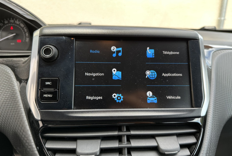 PEUGEOT 2008 1.5 BLUE HDI 100 CH SIGNATURE BVM5