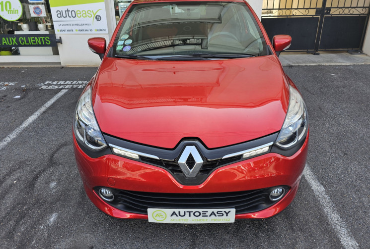 RENAULT CLIO 1.2 16v 75 ch Trend DISTRIBUTION 04/2024 4 PNEUS NEUFS SUIVI RENAULT 