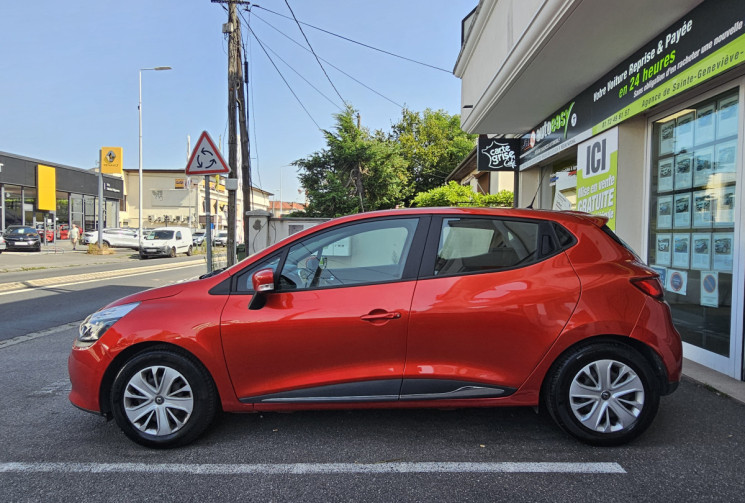 RENAULT CLIO 1.2 16v 75 ch Trend DISTRIBUTION 04/2024 4 PNEUS NEUFS SUIVI RENAULT 