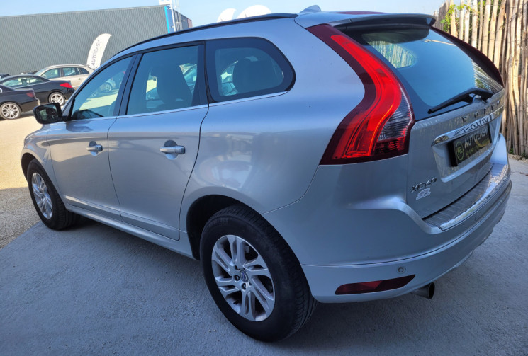 Volvo XC60 I Phase 2 D3 Drive 2.0 Momentum Business TDi 20V DPF FWD 136 cv