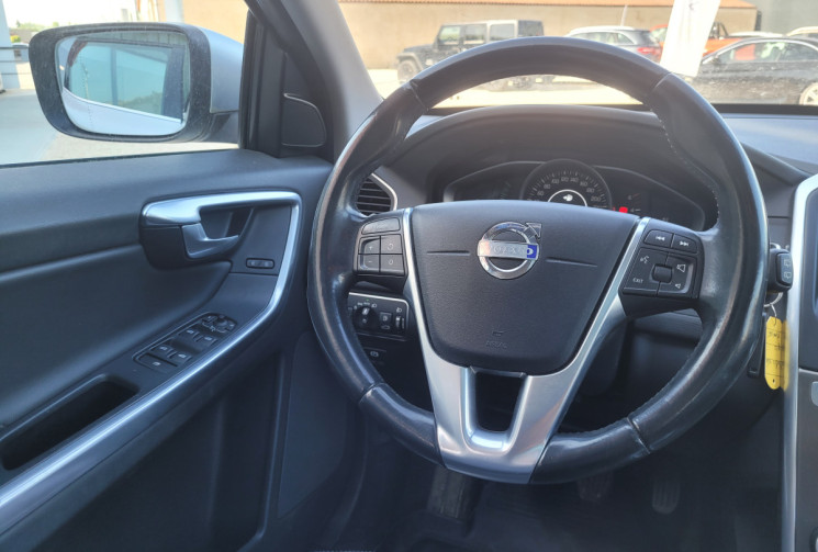 Volvo XC60 I Phase 2 D3 Drive 2.0 Momentum Business TDi 20V DPF FWD 136 cv