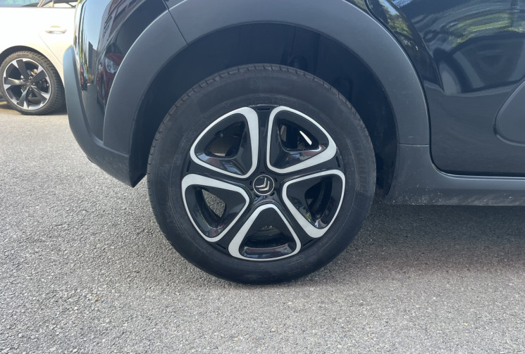 CITROEN C3 III 1.2 PureTech 83ch S&S Shine / Révision ok / Très bon état