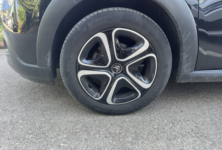 CITROEN C3 III 1.2 PureTech 83ch S&S Shine / Révision ok / Très bon état