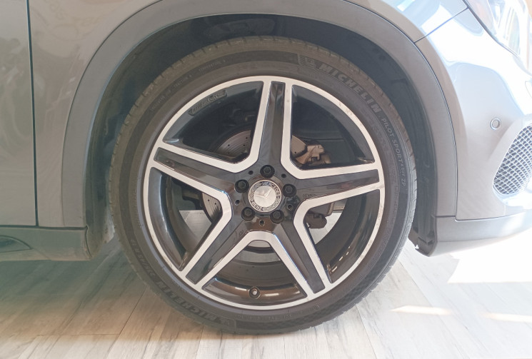 Mercedes GLA 180D AMG FASCINATION 109CV 7G-DCT  1.5 CDi AMG Boite Auto