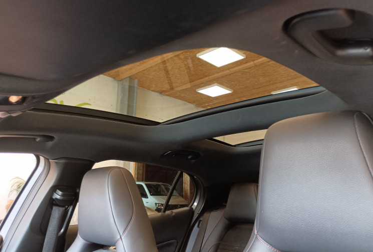Mercedes GLA 180D AMG FASCINATION 109CV 7G-DCT  1.5 CDi AMG Boite Auto