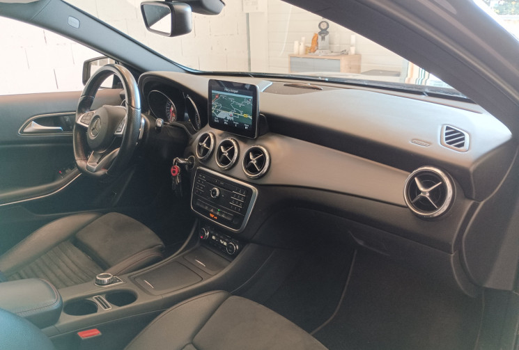 Mercedes GLA 180D AMG FASCINATION 109CV 7G-DCT  1.5 CDi AMG Boite Auto