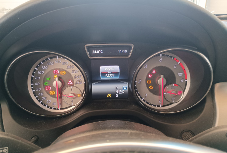 Mercedes GLA 180D AMG FASCINATION 109CV 7G-DCT  1.5 CDi AMG Boite Auto
