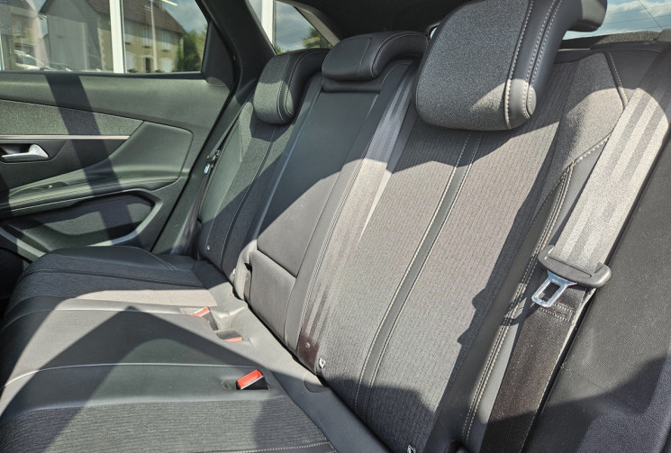 PEUGEOT 3008 II 1.2 PURETECH 130 EAT8 GT LINE
