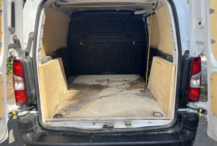 CITROEN BERLINGO III BlueHDi 130ch EAT8 / Révision faite / CAMERA / ATTELAGE