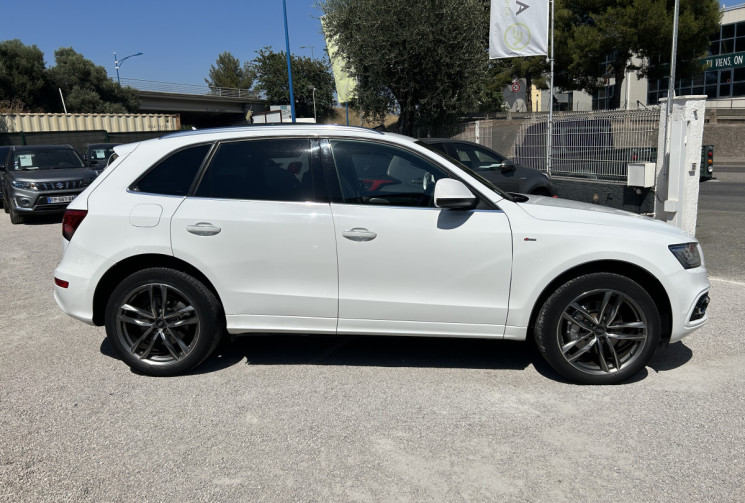 AUDI Q5 3.0 V6 TDI 258 Ch clean diesel S line Quattro S * TOIT OUVRANT * SIEGES CHAUFFANTS * CAMERA 
