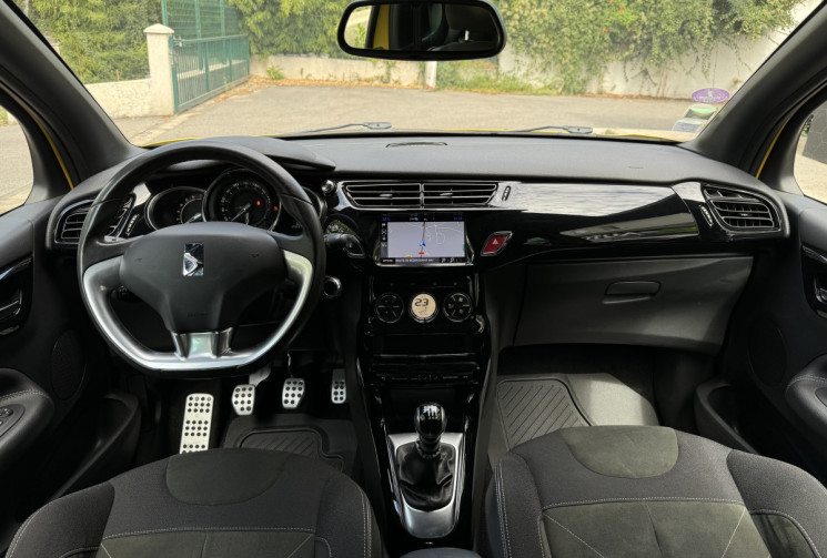 DS DS3 Sport Chic 130 ch / Carplay / Phares LED / Distribution OK