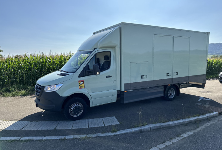 Mercedes Sprinter 519 BVA 163 CV  CAZOO TRANSPORT VEHICULES DE LUXE 