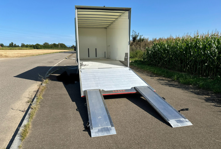 Mercedes Sprinter 519 BVA 163 CV  CAZOO TRANSPORT VEHICULES DE LUXE 