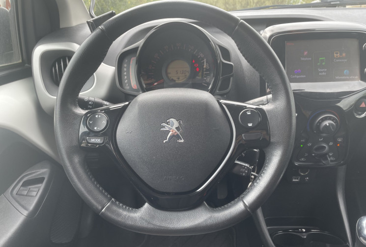 PEUGEOT 108 ALLURE TOP 1.2 82cv * Distribution Faite Pour la vente