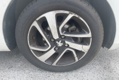 PEUGEOT 108 ALLURE TOP 1.2 82cv * Distribution Faite Pour la vente