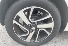 PEUGEOT 108 ALLURE TOP 1.2 82cv * Distribution Faite Pour la vente