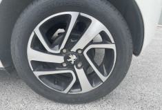 PEUGEOT 108 ALLURE TOP 1.2 82cv * Distribution Faite Pour la vente