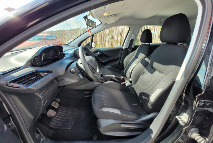 Peugeot 208 ACTIVE 1.6 BLUE HDi FAP 100 cv