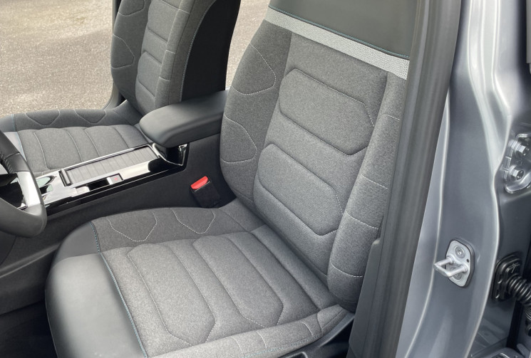 Citroën C4 III  1.2 PureTec 130 cv S&S  BVA EAT8 FEEL PACK  4500 KMS