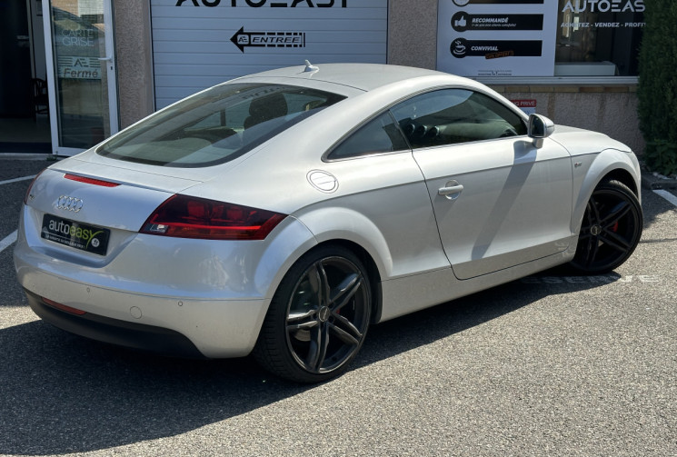 AUDI TT 2.0 TFSI / 200 Ch / S line