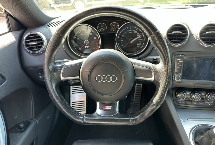 AUDI TT 2.0 TFSI / 200 Ch / S line