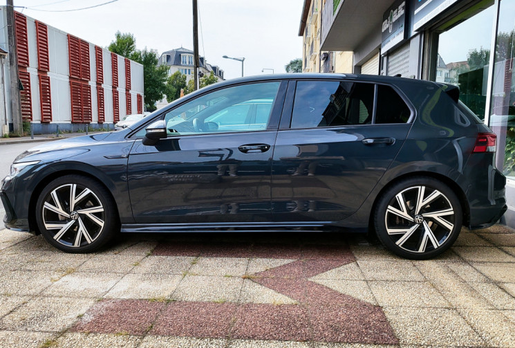 Volkswagen Golf 8 / 1.5 eTSi 150 cv / R line / Suivi VW