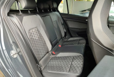 Volkswagen Golf 8 / 1.5 eTSi 150 cv / R line / Suivi VW