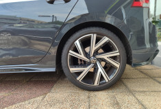 Volkswagen Golf 8 / 1.5 eTSi 150 cv / R line / Suivi VW