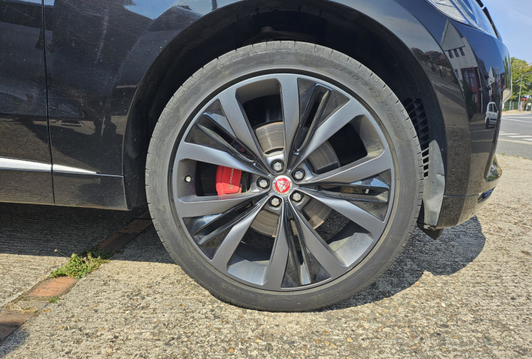 JAGUAR F-PACE V6 3.0D 300 cv Première Edition 4x4 BVA8 