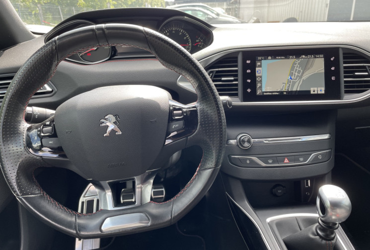 PEUGEOT 308 1.2 130 ch GT Line/42450 km/Entretiens Peugeot/Courroie remplacée/ Véhicule en TBE