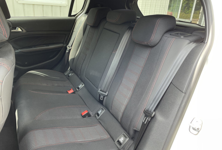 PEUGEOT 308 1.2 130 ch GT Line/42450 km/Entretiens Peugeot/Courroie remplacée/ Véhicule en TBE