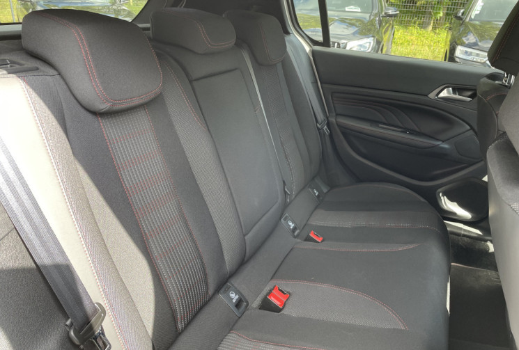 PEUGEOT 308 1.2 130 ch GT Line/42450 km/Entretiens Peugeot/Courroie remplacée/ Véhicule en TBE