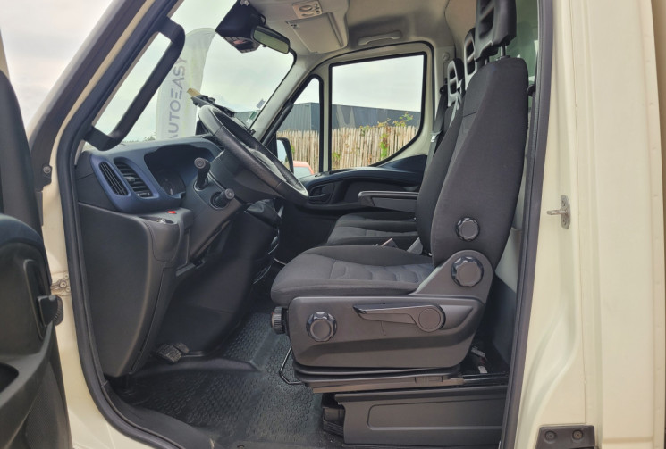 IVECO DAILY VI Fourgon Phase 2 35C18 3.0 D 16V Hi-Matic 180 cv Boîte auto