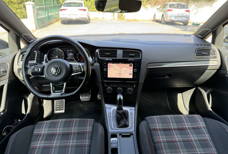 Volkswagen Golf 7 GTI Performance 2.0 TFSi 230 ch DSG6 / DYNAUDIO / Camera / Carplay / Garantie 6