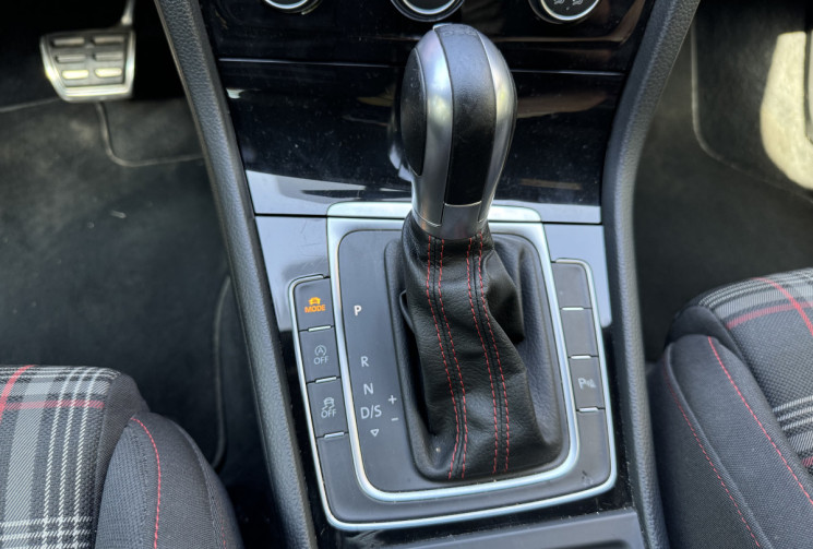 Volkswagen Golf 7 GTI Performance 2.0 TFSi 230 ch DSG6 / DYNAUDIO / Camera / Carplay / Garantie 6