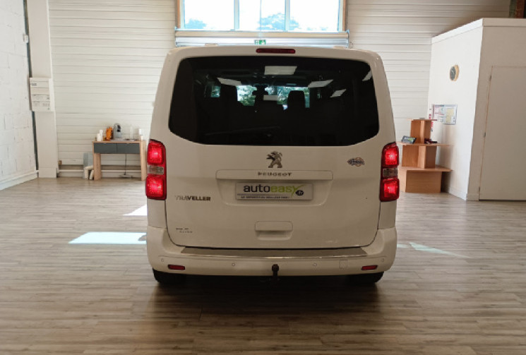 Peugeot TRAVELLER 8 PLACES Standard 1.5 Blue HDi 16V Combi moyen S&S 120 cv