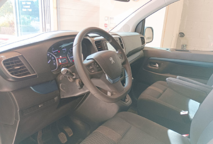 Peugeot TRAVELLER 8 PLACES Standard 1.5 Blue HDi 16V Combi moyen S&S 120 cv