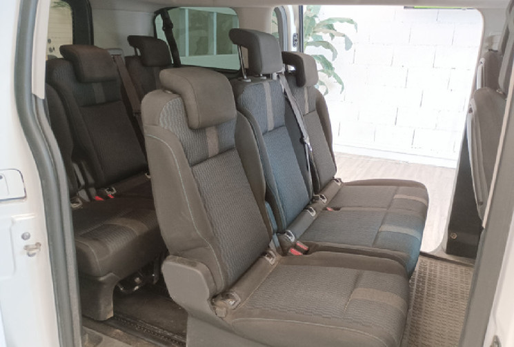 Peugeot TRAVELLER 8 PLACES Standard 1.5 Blue HDi 16V Combi moyen S&S 120 cv