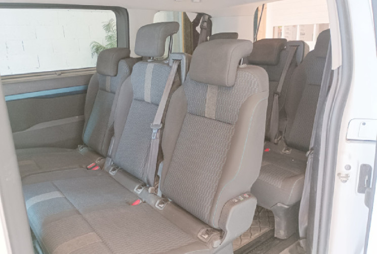 Peugeot TRAVELLER 8 PLACES Standard 1.5 Blue HDi 16V Combi moyen S&S 120 cv