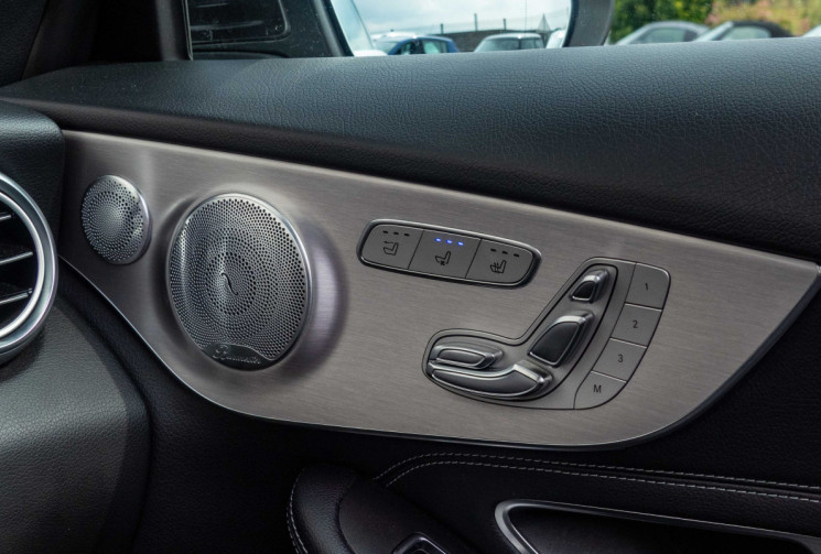 Mercedes Classe C Cabriolet 200 AMG Line CAM360 TETE HAUTE BURMESTER MULTIBEAM PREMIUM + TOIT ROUGE