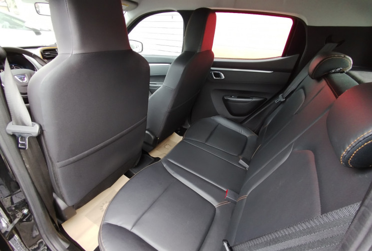 Dacia Spring 45 ch 27.4 KW/h Confort Plus * achat intégral *