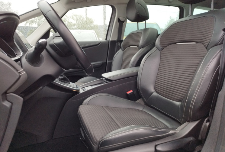 Renault SCENIC Grand Scénic IV 1.7 dCi EDC6 120 CV BVA BOSE