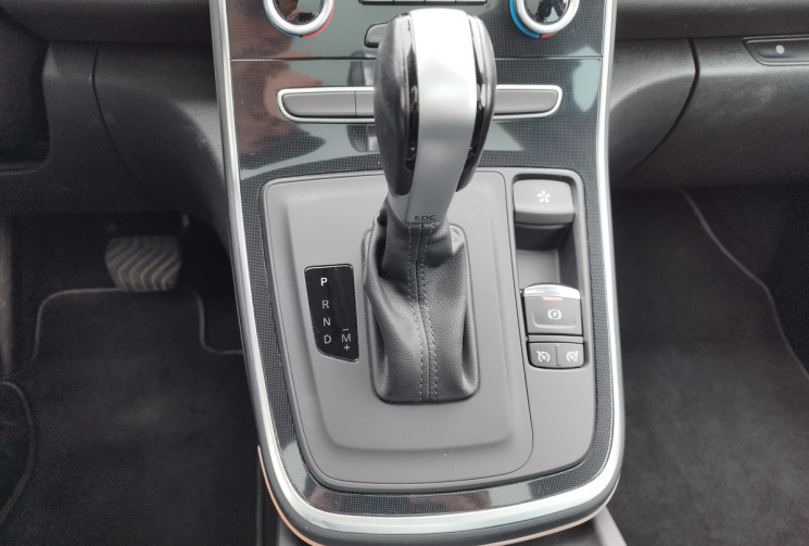 Renault SCENIC Grand Scénic IV 1.7 dCi EDC6 120 CV BVA BOSE