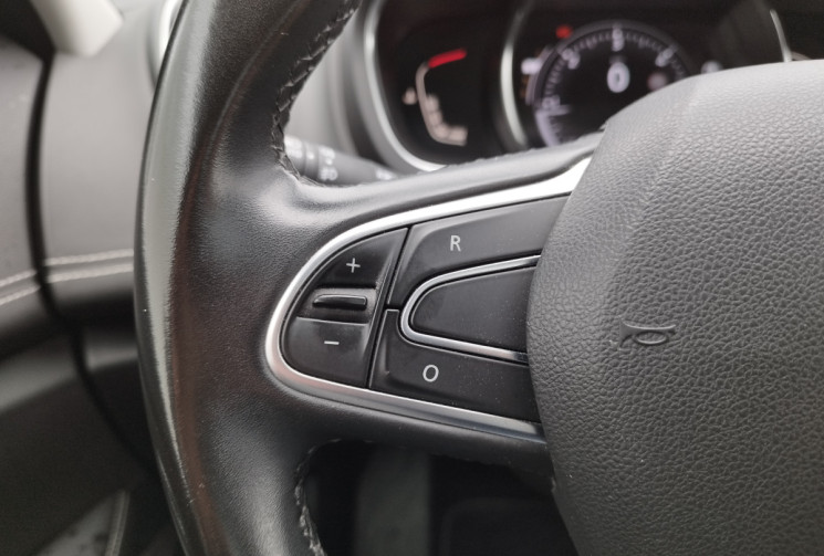 Renault SCENIC Grand Scénic IV 1.7 dCi EDC6 120 CV BVA BOSE