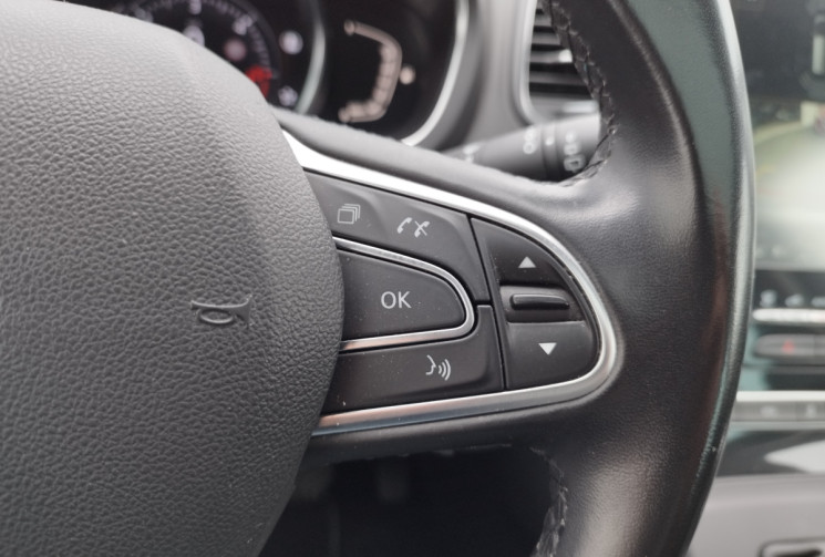 Renault SCENIC Grand Scénic IV 1.7 dCi EDC6 120 CV BVA BOSE