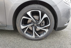 Renault SCENIC Grand Scénic IV 1.7 dCi EDC6 120 CV BVA BOSE