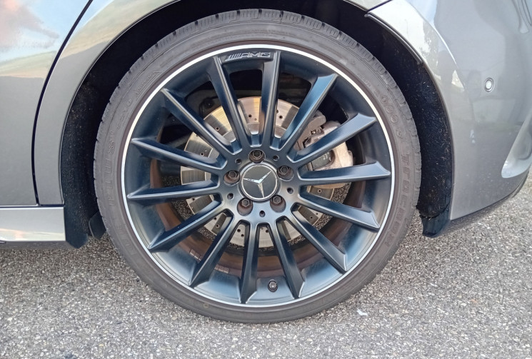 Mercedes Classe A 35 AMG 4MATIC 7G-DCT 306 CV - Toit Ouvrant - Burmester - Boutons AMG Oled
