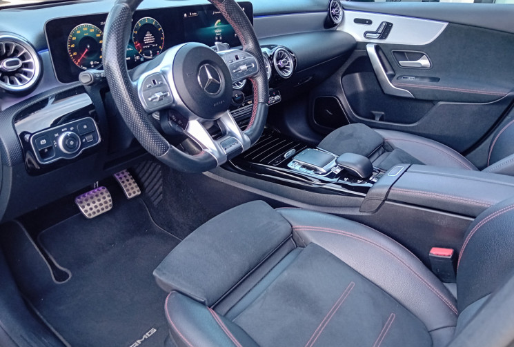 Mercedes Classe A 35 AMG 4MATIC 7G-DCT 306 CV - Toit Ouvrant - Burmester - Boutons AMG Oled